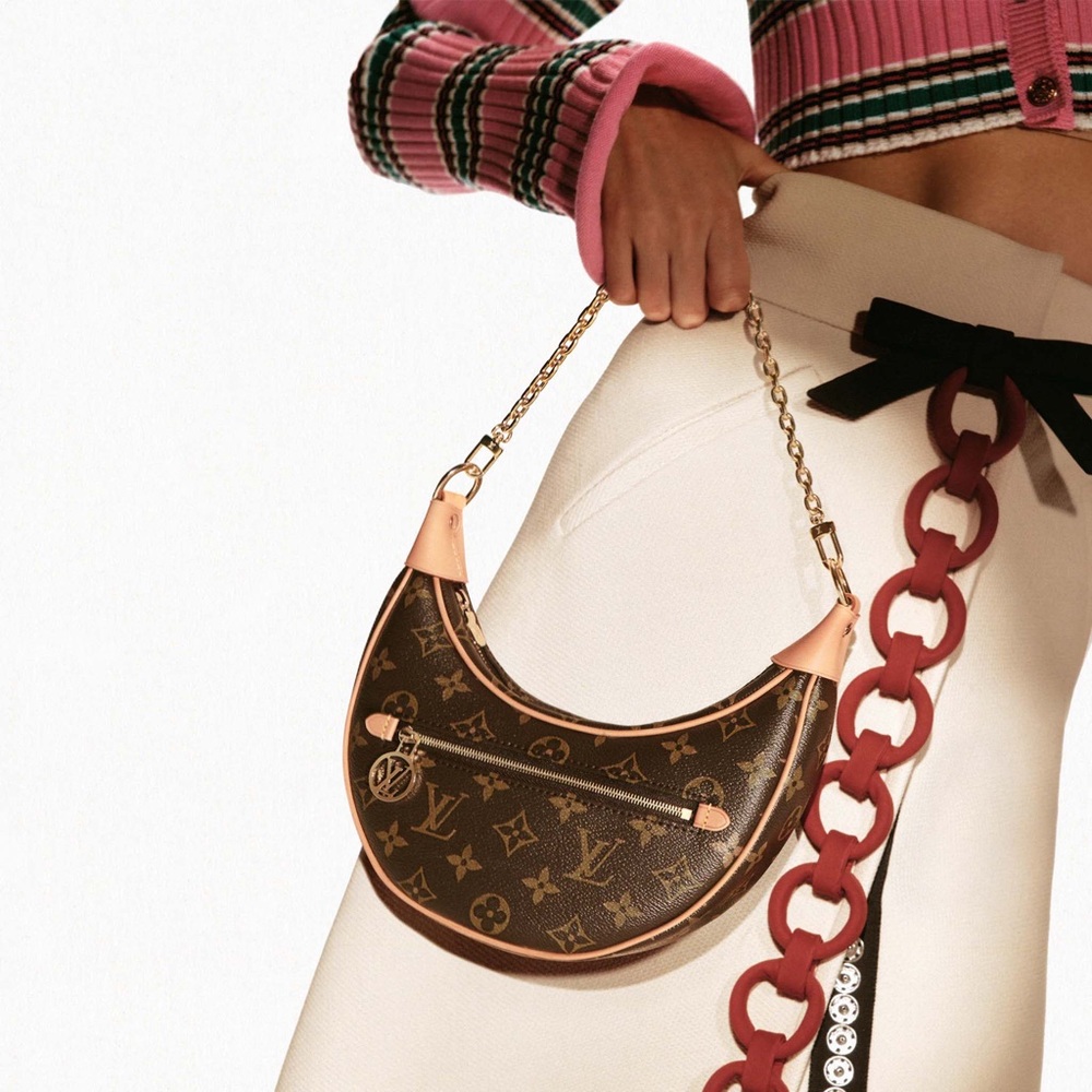 BNIB! BRAND NEW!!! LOUIS VUITTON LV M81098 Monogram Loop MSRP $2,800 - Picture 6 of 17